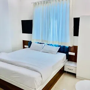  Hotel Three Brothers And Restaurant India